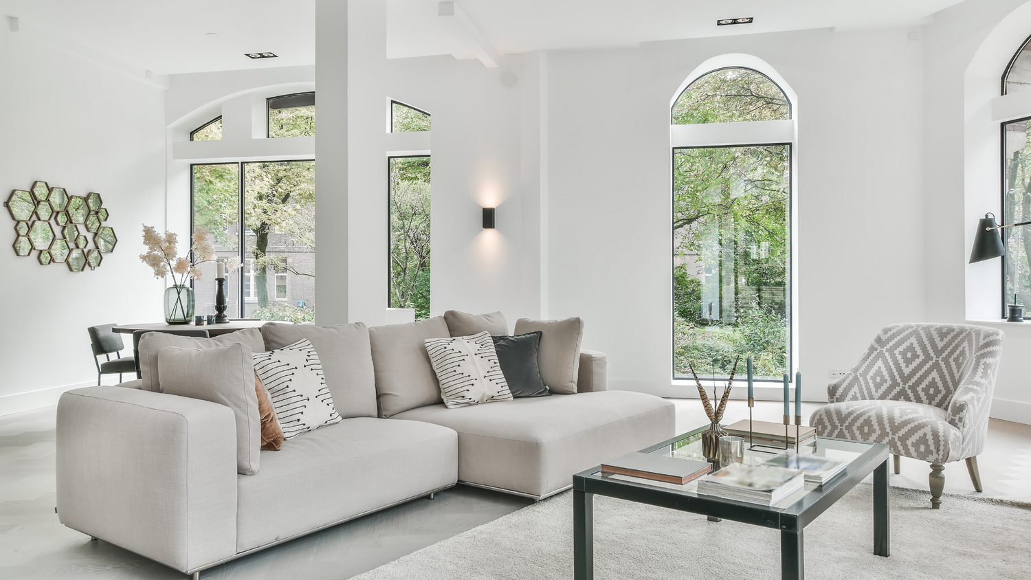 LIVING ROOM COMFORT